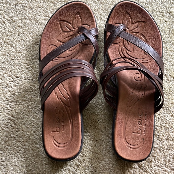 b.o.c. Shoes - Like New Condition b.o.c. Brown strappy slip on sandals size 10M